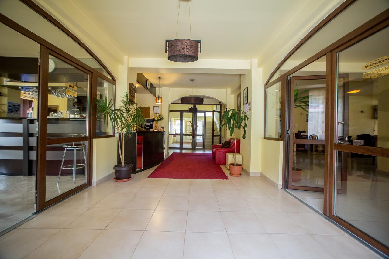 White Horse Hotel Predeal Exterior photo