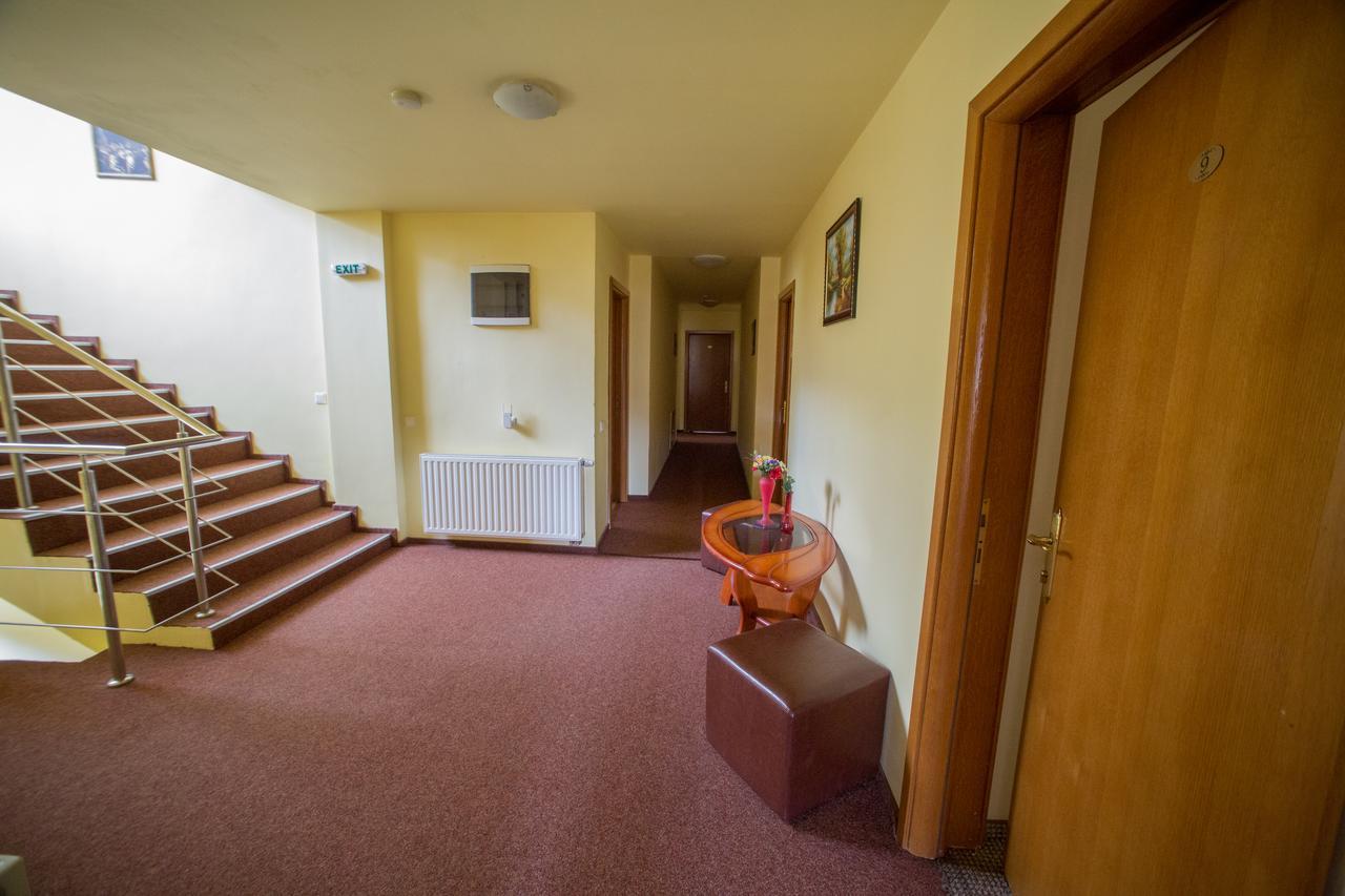 White Horse Hotel Predeal Exterior photo